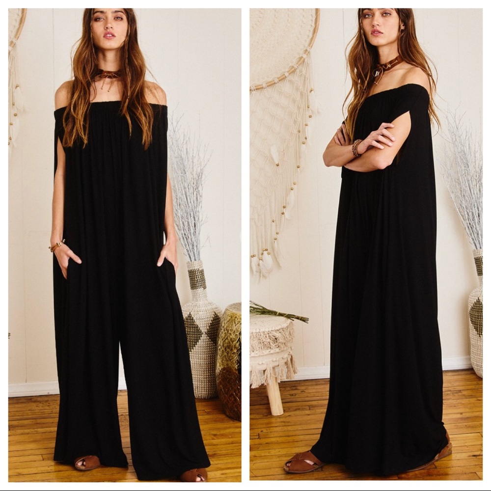 ✨LAST ONE✨Fabulous Off The Shoulder Cape Jumpsuit - Picture 5 of 5